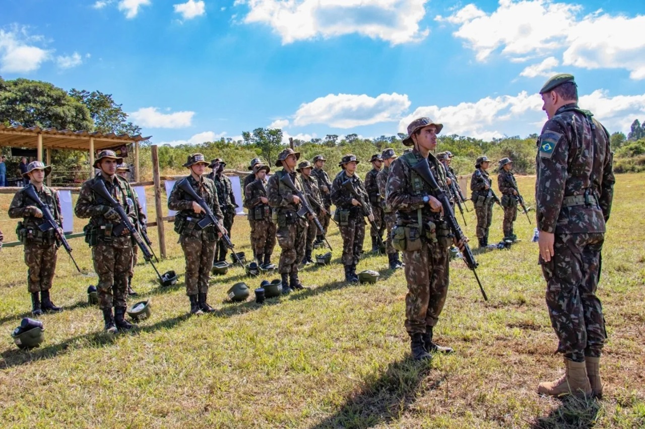 Alunos da ESA durante treinamento 