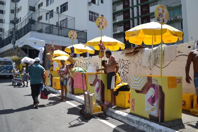 vendedor ambulante no carnaval